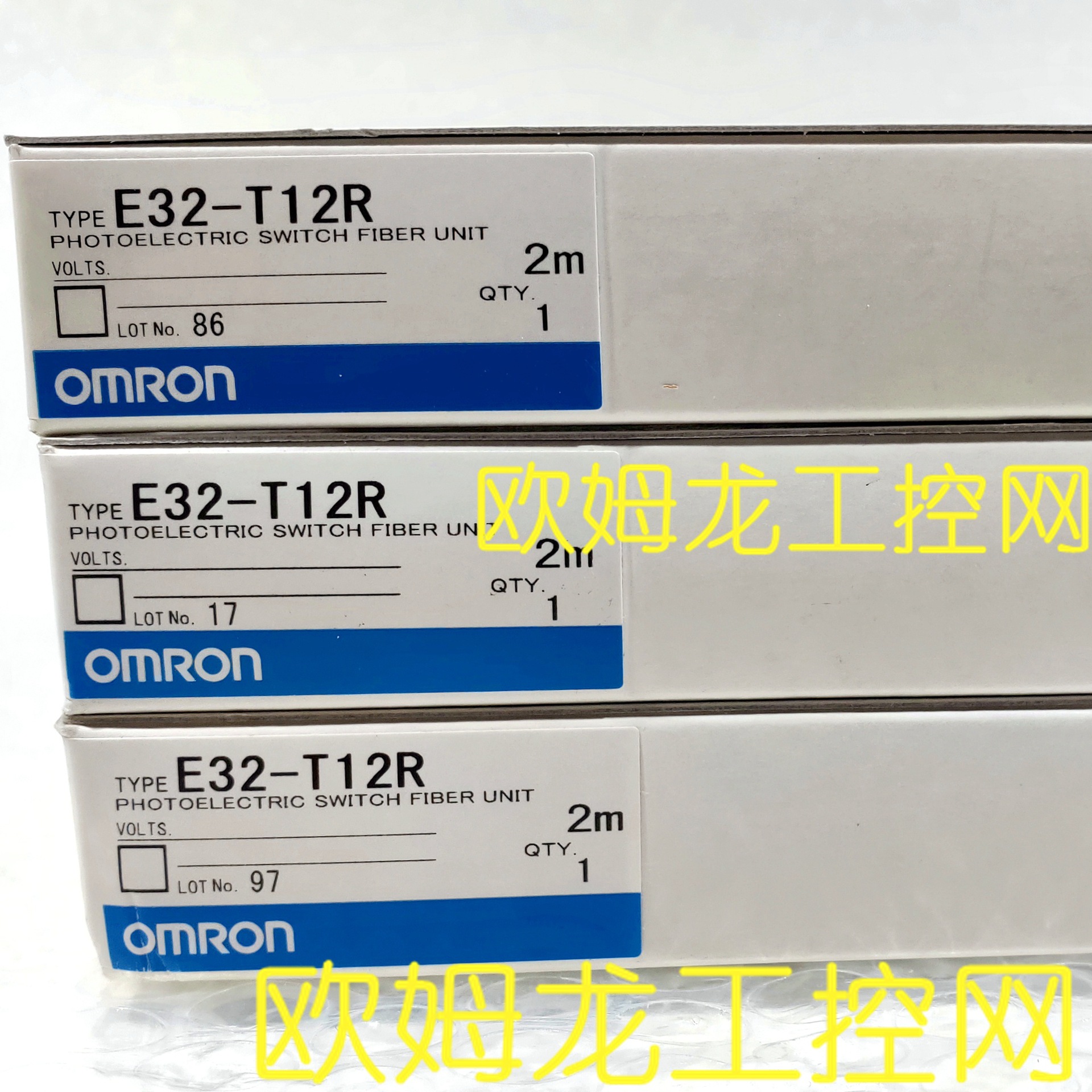 E32-T12R 2M 光电开关传感器欧姆龙 OMRON全新原装未拆封现货