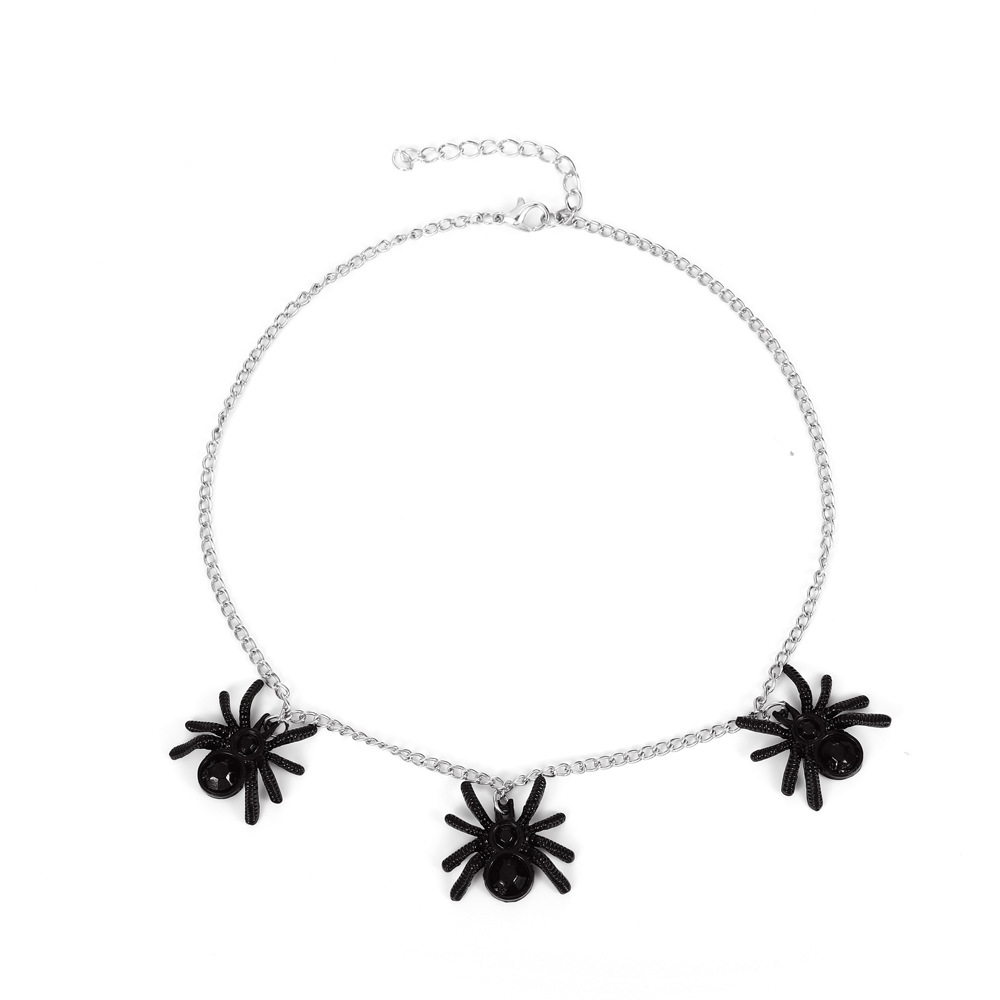 Retro black pendant