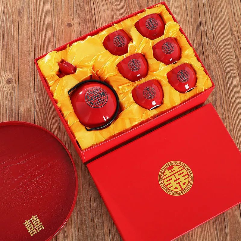 Красный чайный сервиз, керамический чайник, чайная чашка