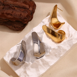 European and American Fashion Niche Elegant Creative Stylish Earrings Stainless Steel Plated 18K Gold Hollow Section Curved Hook Earrings for Women