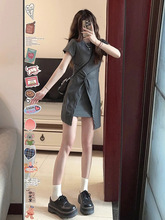 灰色小个子t恤裙2024新款小众设计显瘦连衣裙子女夏季包臀裙短裙