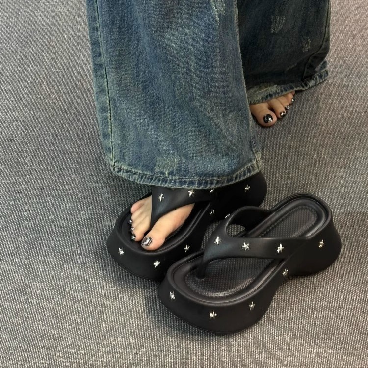 Thick-Soled Slippers for Women in Summer New Ins Trendyy Fashionable Home and Outdoor Wear Increased Non-Slip Beach Flip-Flops