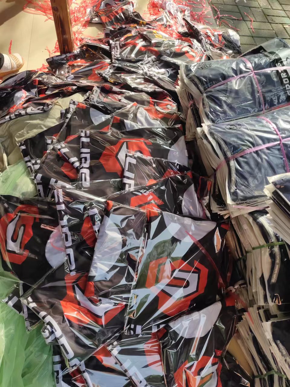 6da5b051300bb3ddf2f056bcb46225