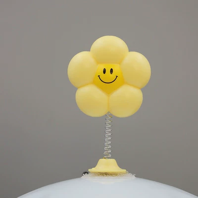 Cute Sunflower Spring Helmet Decoration for Motorcycles, Skis, Electric Vehicles, and Handlebars (Motorcycle wheel hub) - yellow