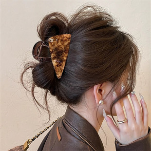 ���Ǳ��y�����^�lץ�AŮ���~�A2025�¿�P�l�A�߼��Ъ���Ư���l�