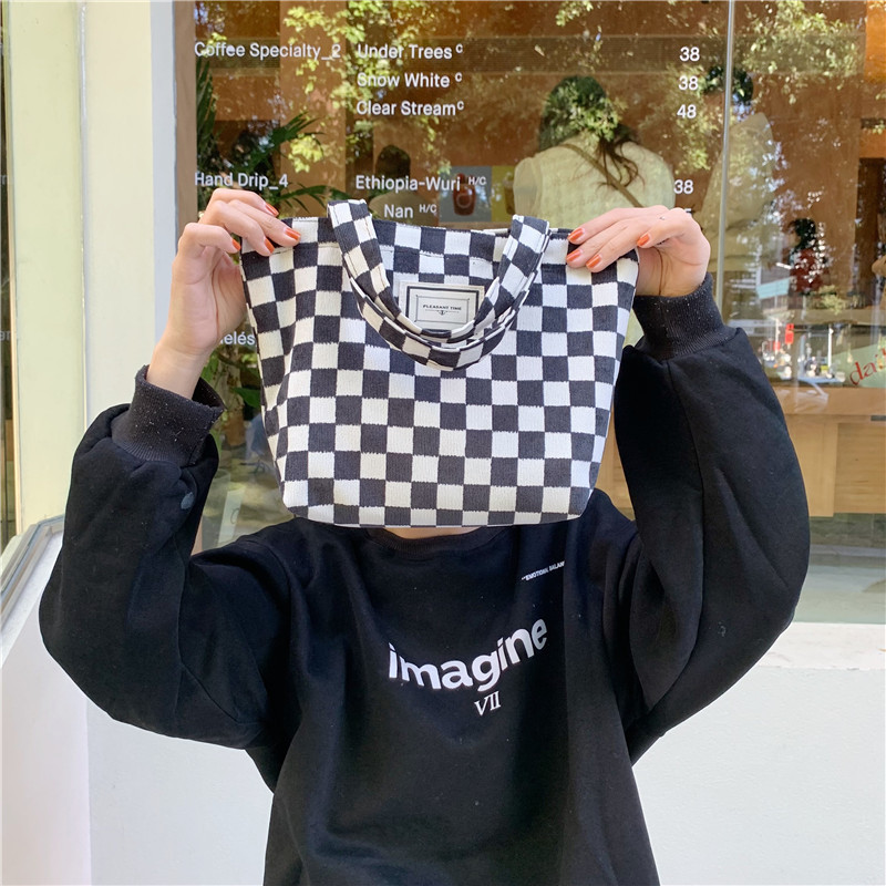 11261 Corduroy checkered hand-held bento Bag, ins Artistic Retro Mommy Bag, small carrying bag for going out, lunch box bag undefined