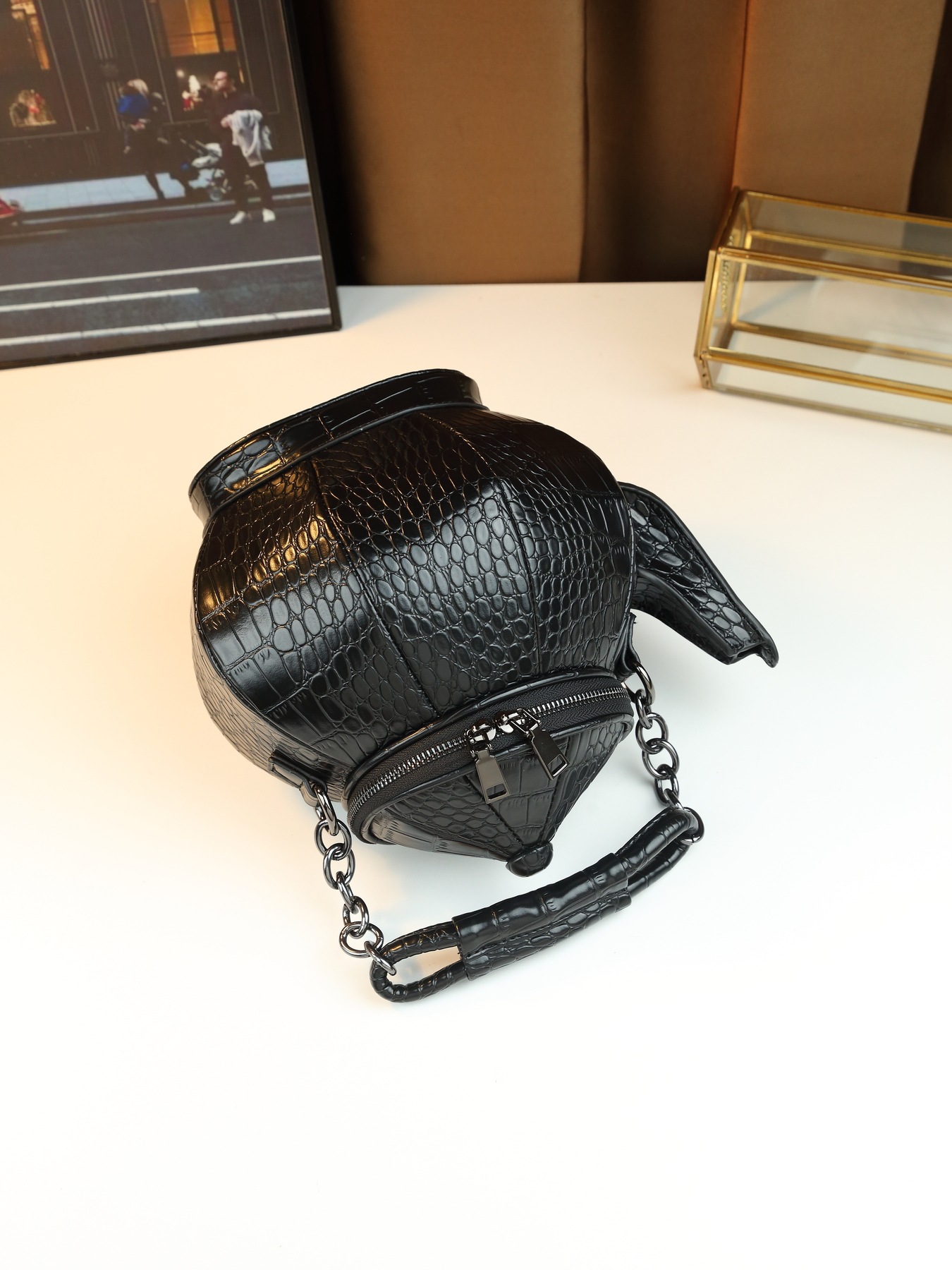 Quirky Crocodile Pattern Shoulder Bag Novelty Teapot Shaped Handbag_voghion.com