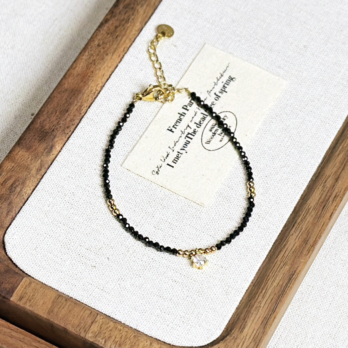 Natural Crystal And Gemstone Jewelry Brings Luck, Conveying Warmth, Clarity And Gentle Positive Energy, Making Every Day Feel Peaceful And Grounded. F_voghion.com
