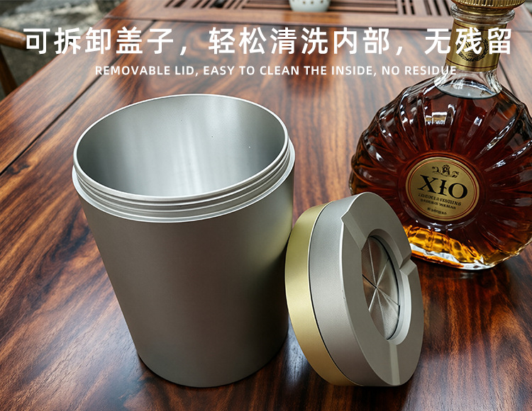 Rotatable and collapsible aluminum alloy car ashtray with cover, anti-ash scattering and anti-fall, high-end ashtray for living room and home use