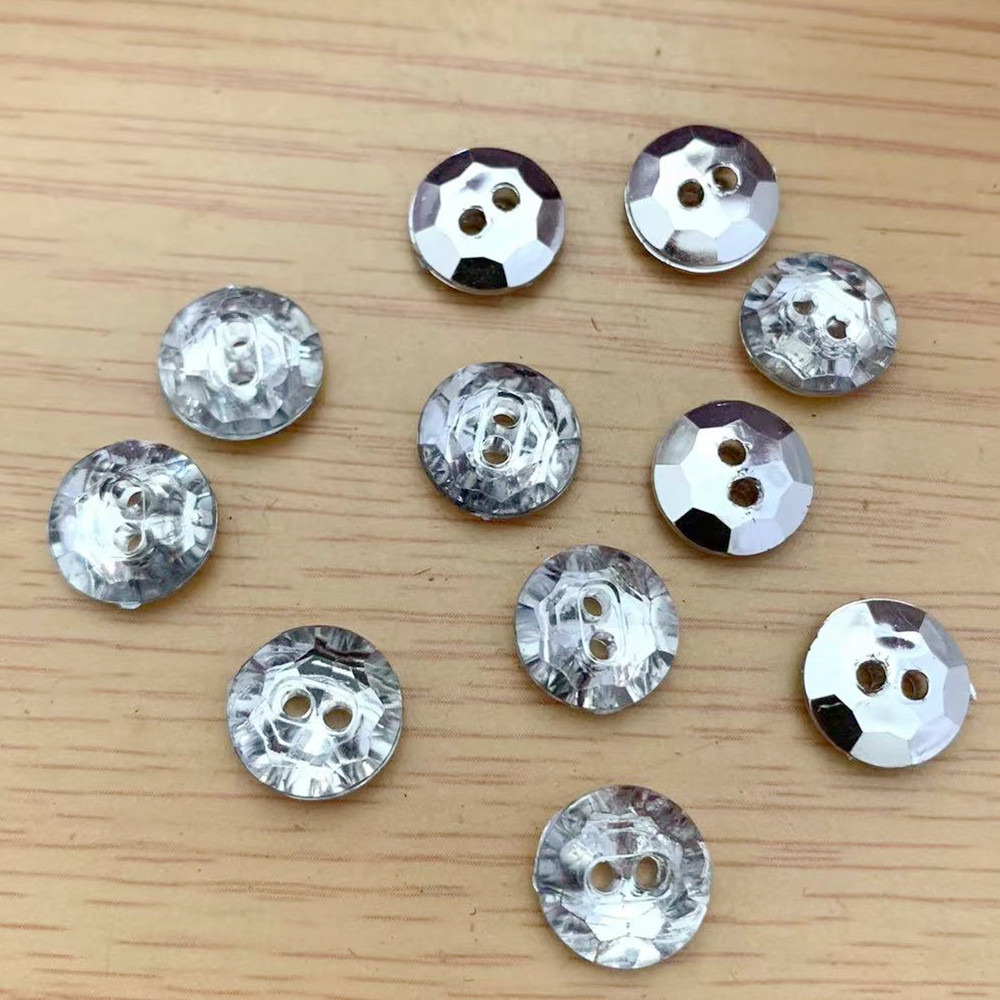批发圆形透明白2眼衬衫纽扣仿台八角花手缝亚克力钮扣
