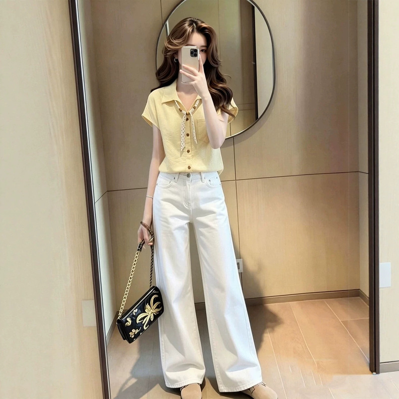 A Complete Set of Summer Outfits for Women That Look Younger, Including a Purple Waist-Cinching Top and Jeans, a Very Beautiful Two-Piece Set A Complete Set of Summer Outfits for Women That Look Younger, Including a Purple Waist-Cinching Top and Jeans, a Very Beautiful Two-Piece Set