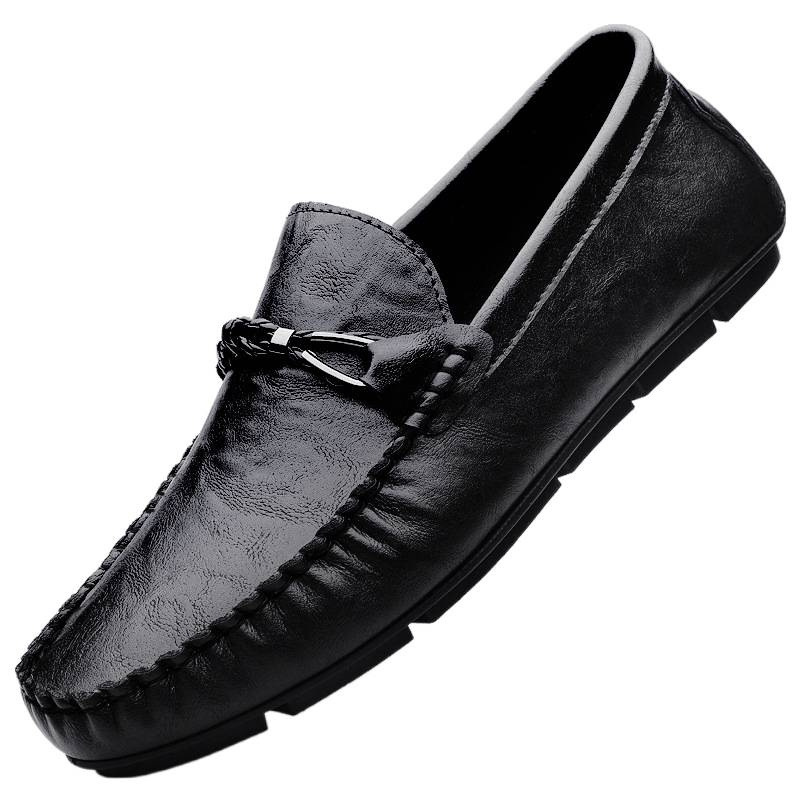 Zapatos de hombre de cuero real 2025 nuevos zapatos de negocios británicos transpirables con suela suave zapatos casuales perezosos con un pie zapatos para hombre