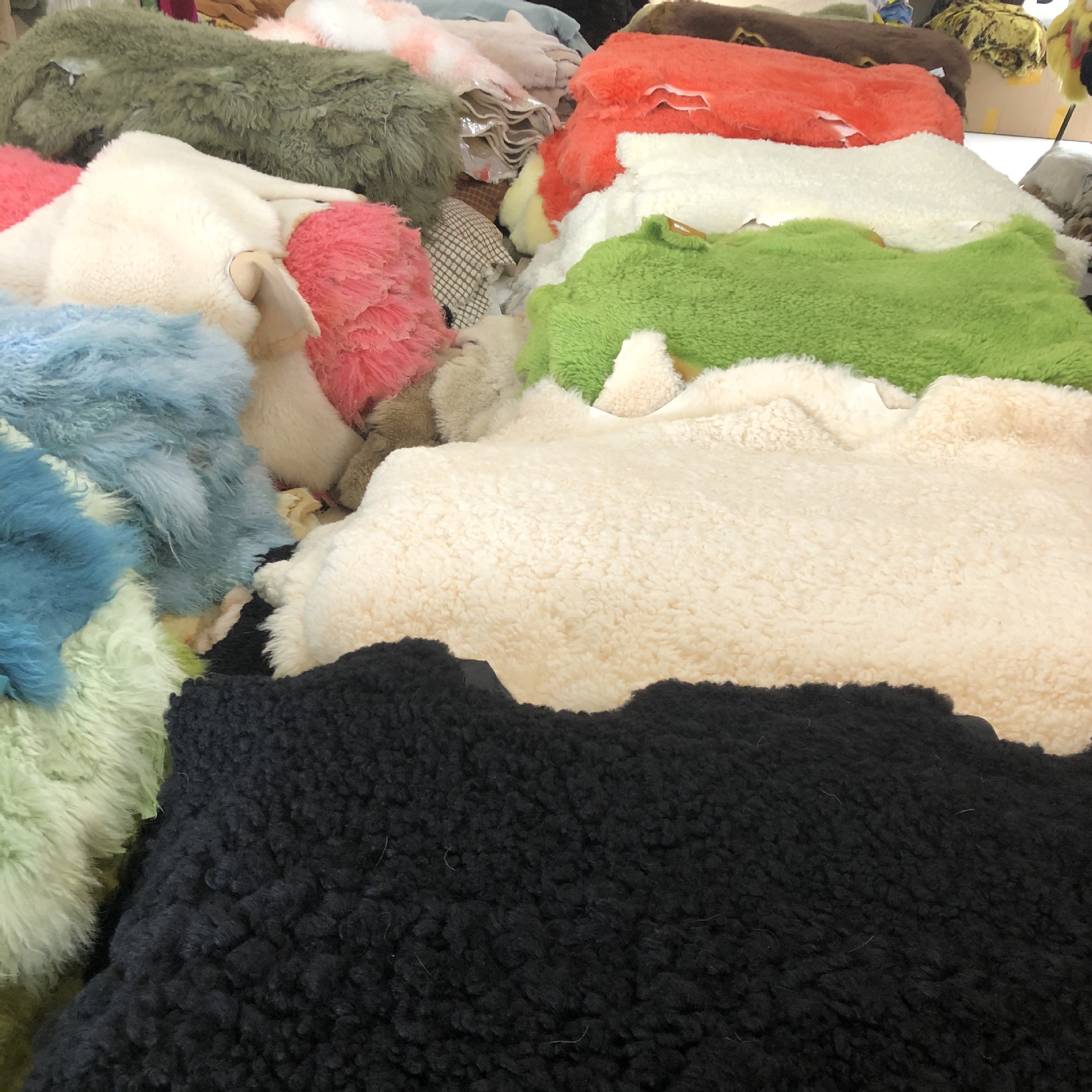 新款芭莎羊毛真羊毛皮服装羊剪绒整张羊皮真皮毛一体绵羊皮海宁