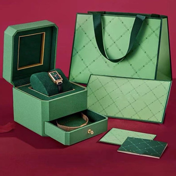 Laura Sugar Small Green Watch Two-Piece Set Laura Peacock Green Small Red Book Same Ivy suit