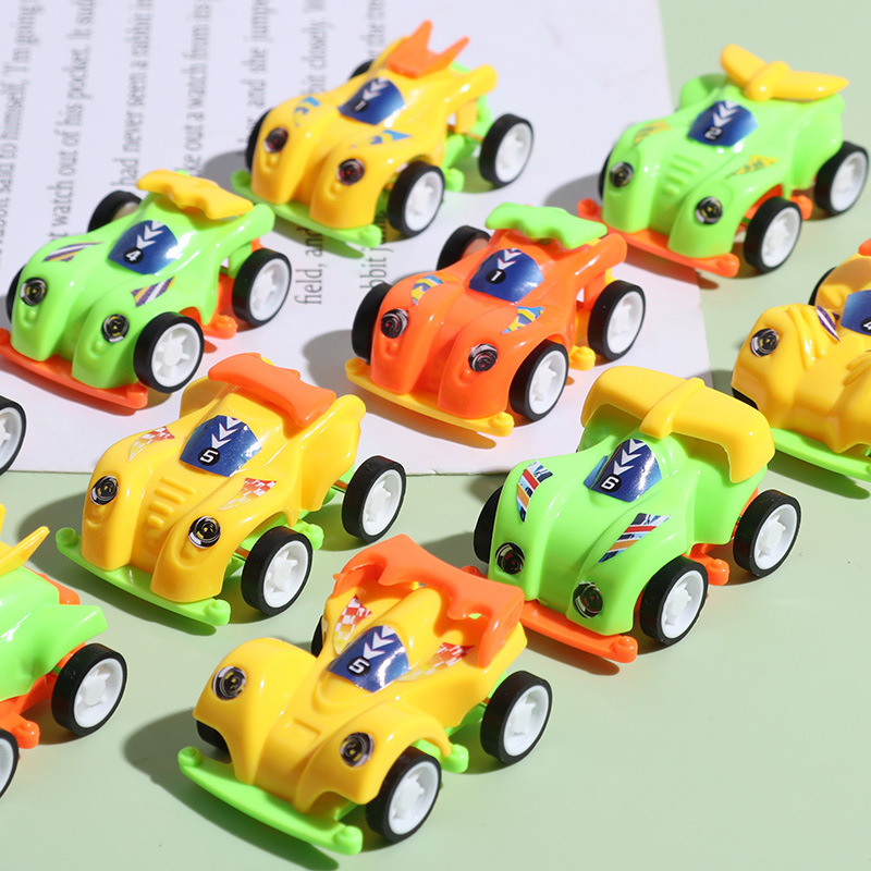 Mini ensamblado carreras deslizantes con tracción en las cuatro ruedas 6 tipos de juguetes de huevos de azúcar, juguetes de regalo de alimentos de gashapon al por mayor
