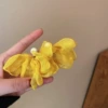 Жёлтый