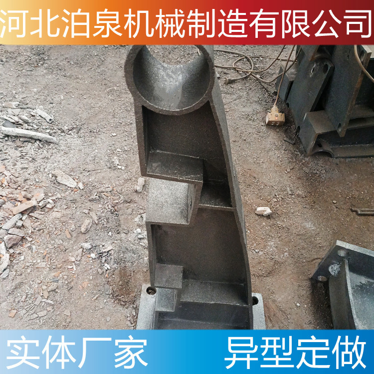 厂家供应铸铁桥梁护栏支架 铸钢防撞保护栏 焊接钢板底座桥梁配件