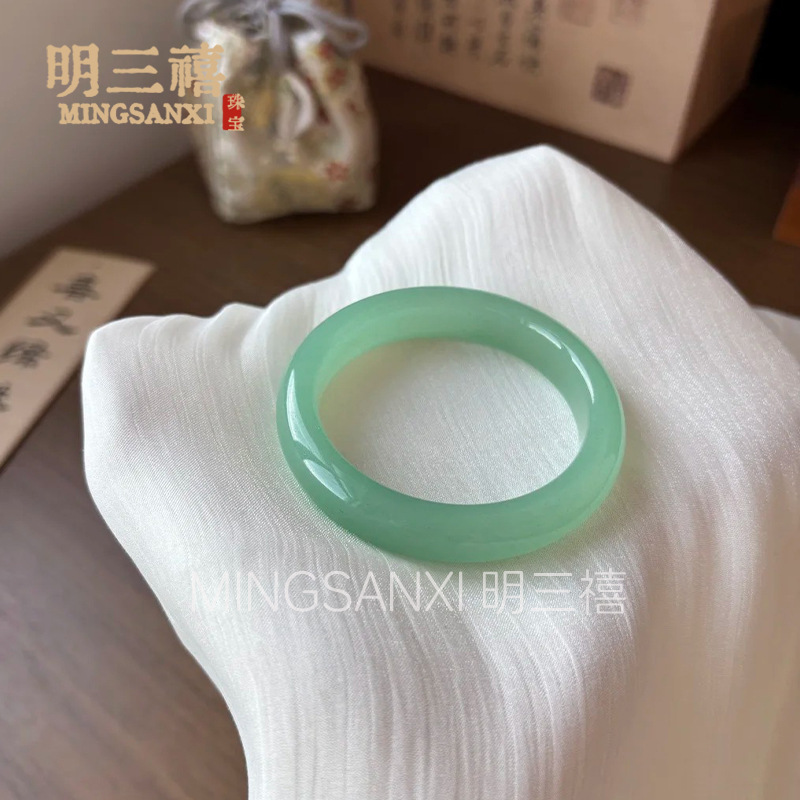 Manufacturer Wholesale Natural Aventurine Light Clear Water Jade Bracelet for Girls, Thin Style, Full Circle Jade Bracelet, Clear Water Ice Bottom Jade Bracelet