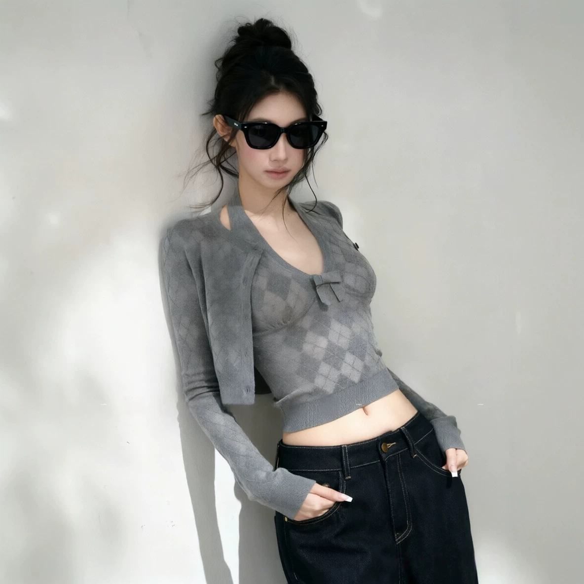 MUSMOR Hand-stitched Bow-Knitted V-Neck Halter Neck Camisole Set for Women, Two-Piece Set with Diamond Pattern Cardigan