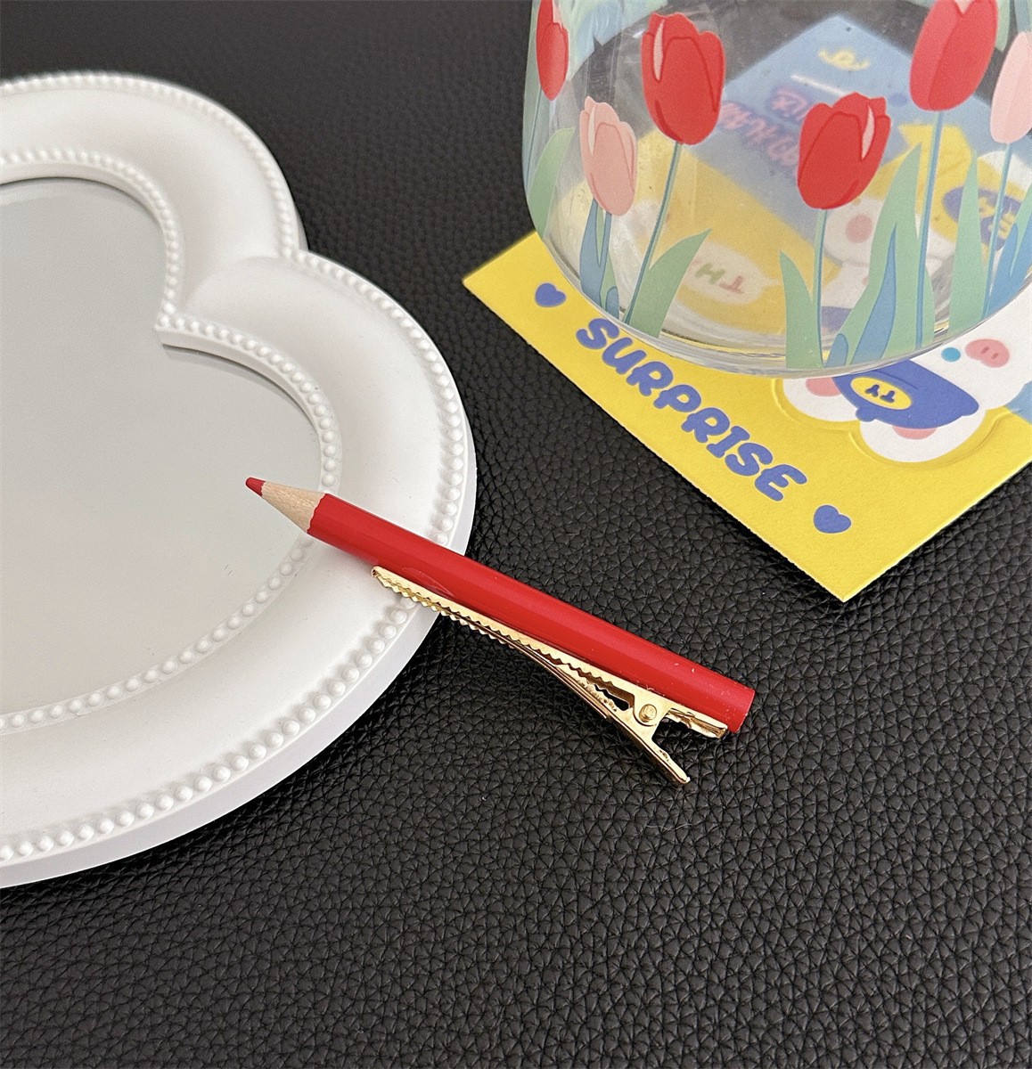 빨간 연필 머리핀