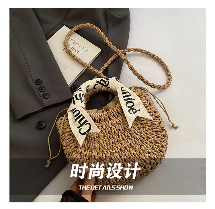2025 New straw woven bag, large capacity, retro straw woven bag, basket style, casual and versatile beach bag for women Application Scenario