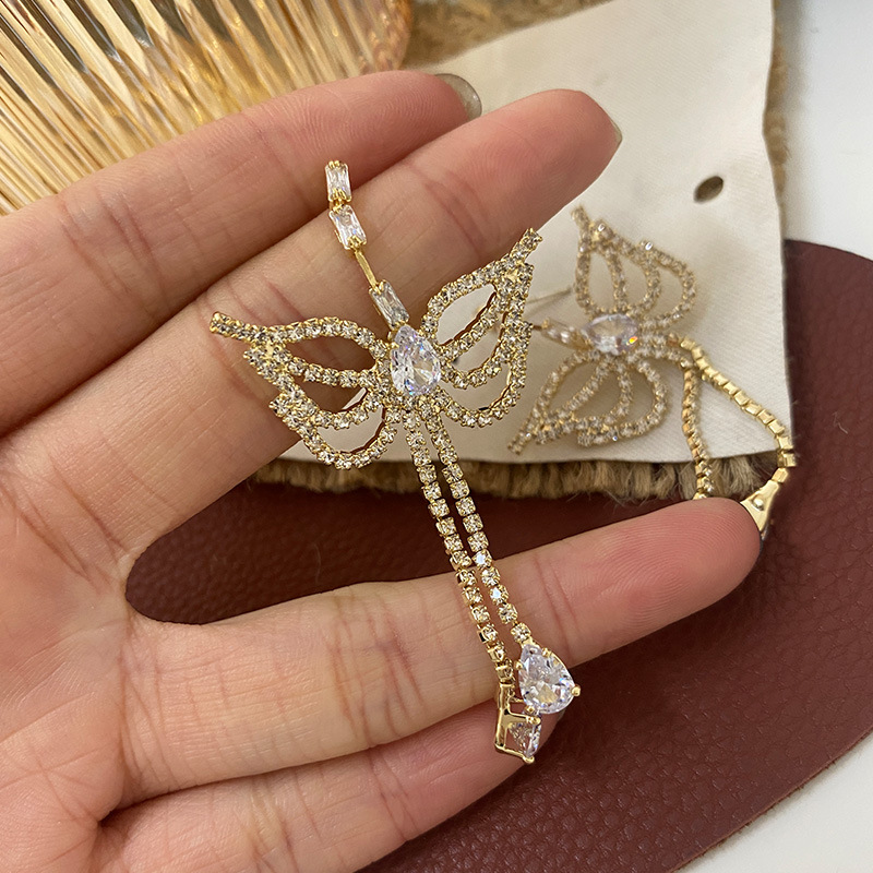 Crystal butterfly earrings, high-end tassel long earrings, Qingdao foreign trade ear accessories, European and American temperament, light luxury earrings