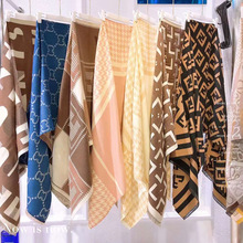 1: 1欧美大牌羊绒围巾23冬款百搭保暖高级感披肩两用品牌走份尾货