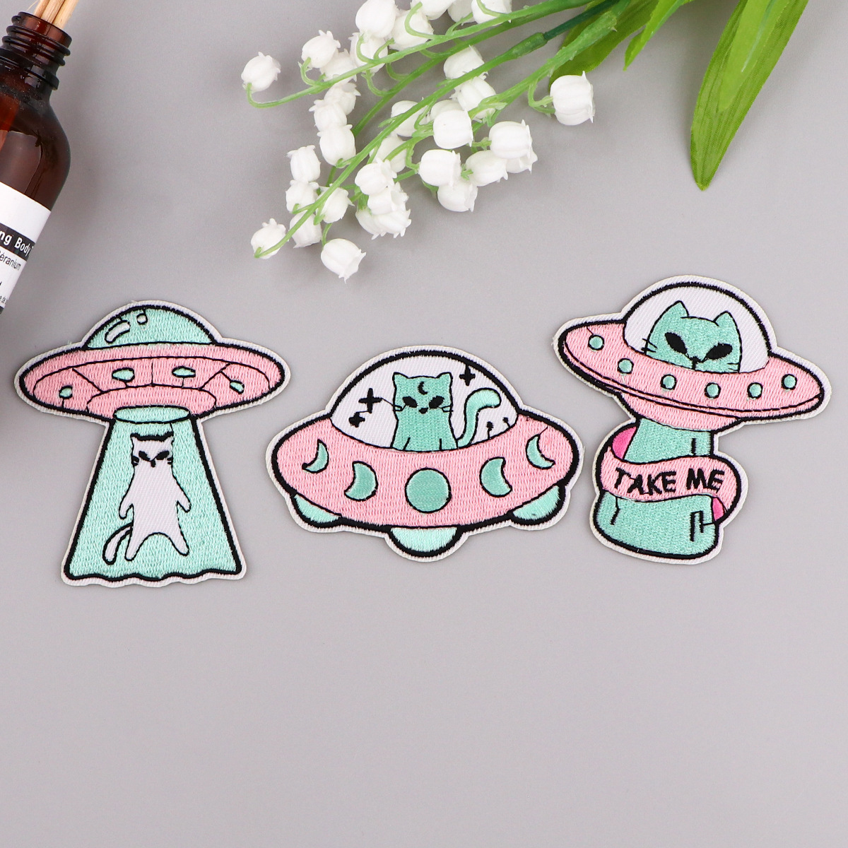 新款外星猫咪卡通动物刺绣布贴补丁服装箱包辅料动画热熔胶背胶布