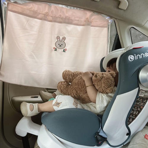 new ins car sunshade, suction cup embroidered bear sunshade, sun protection and heat insulation curtain curtain