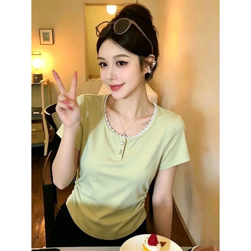 College Style Floral Button Lace Splicing Round Neck Short-Sleeved T-Shirt for Women Summer New Style Waist-Cinching Top College Style Floral Button Lace Splicing Round Neck Short-Sleeved T-Shirt for Women Summer New Style Waist-Cinching Top