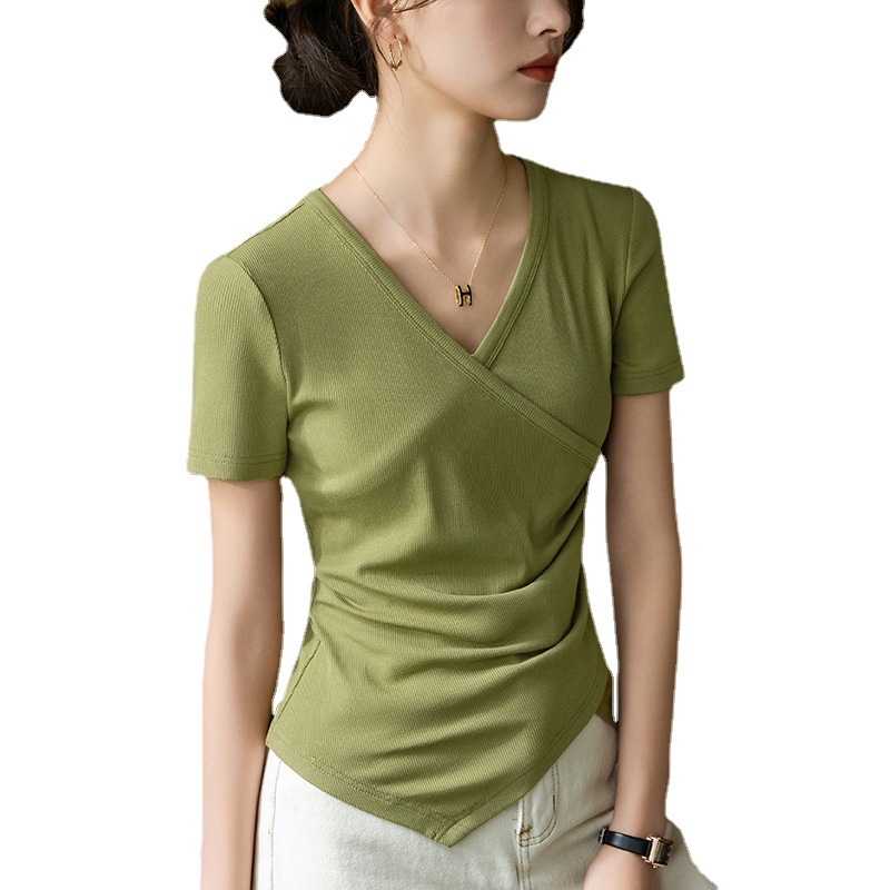 Camiseta de manga corta para mujer verano 2023 nueva camiseta de color sólido con cuello en V cruzado para mujer dobladillo irregular top de cintura plisada