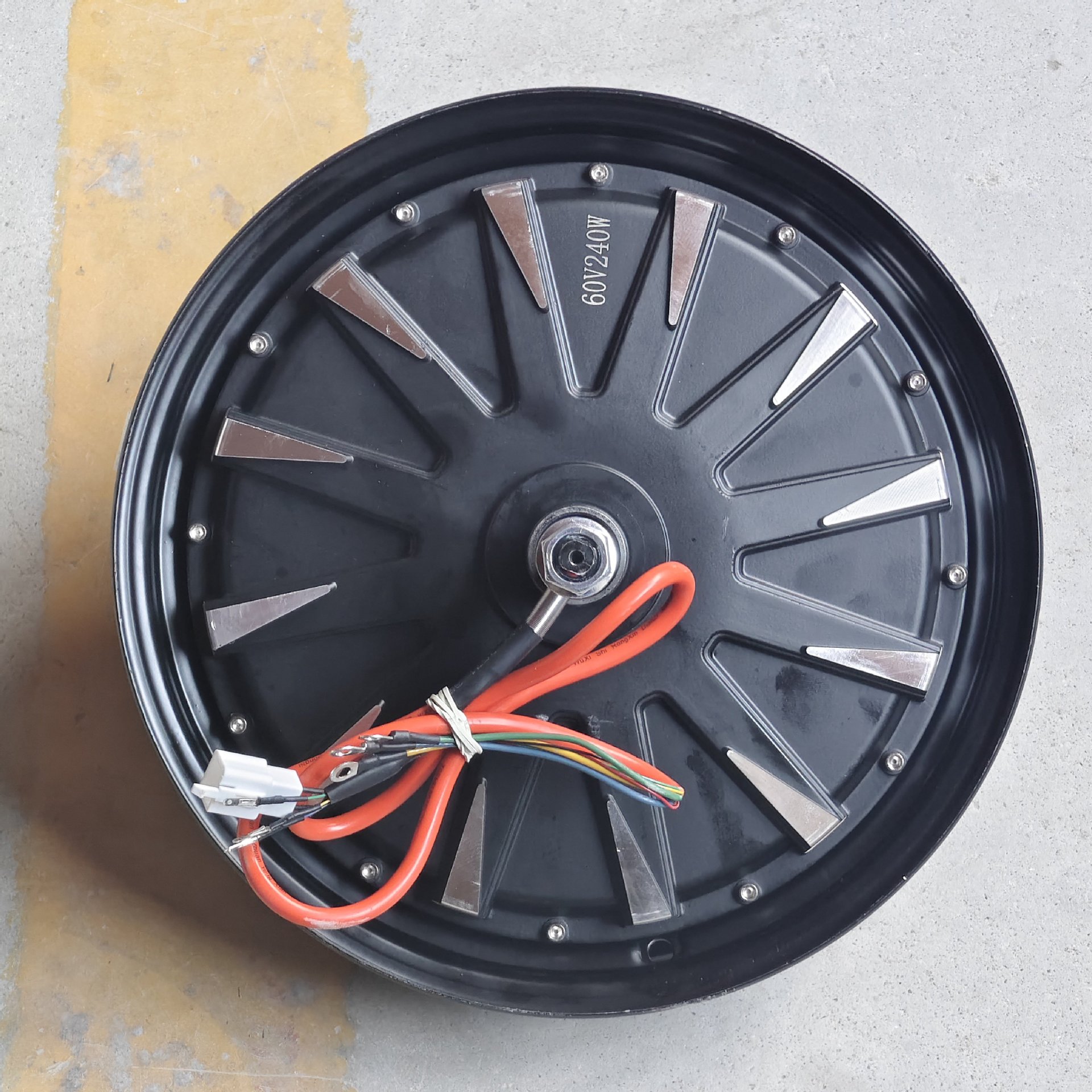 10 pulgadas / 14 pulgadas / 16 pulgadas motor de vehículo eléctrico nuevo motor eléctrico estándar nacional / tambor de cilindro falso 14 pulgadas