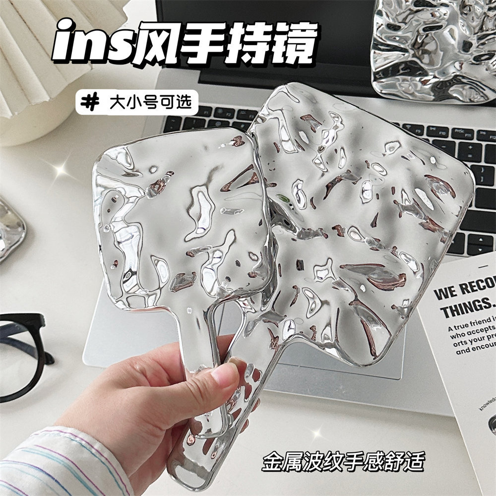 Espejo de mano de alto valor Espejo de maquillaje portátil portátil Espejo de maquillaje de niña de moda Manija de galvanoplastia cuadrada Espejo de vestidor