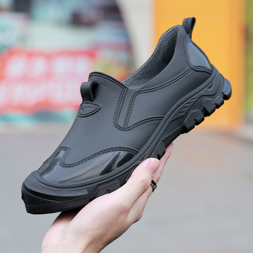 Low-top Off-White Waterproof Spring/Autumn Shoes for Kitchen Chefs, Anti-slip Rubber Shoes, Cool Black Men's Water Shoes, Outdoor Flat Waterproof Shoes for Men