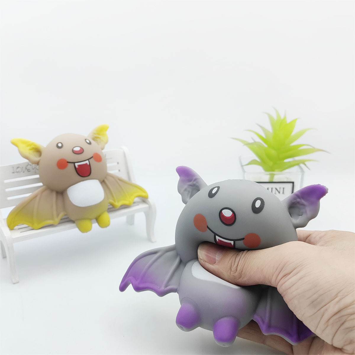 Decompression Bat Monster Pinch Music Creative Vent Toys Flour Decompression Bat Shake Trick Funny Clam Play