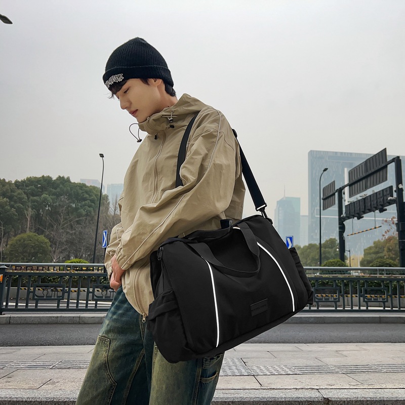 Bolso de viaje de gran capacidad de nailon ligero Bolso de gimnasio deportivo reflectante de ocio multifuncional Bolso de hombro al por mayor
