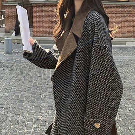 韩版条纹撞色毛呢外套女秋冬季新款小个子新品感加厚呢子大衣气质