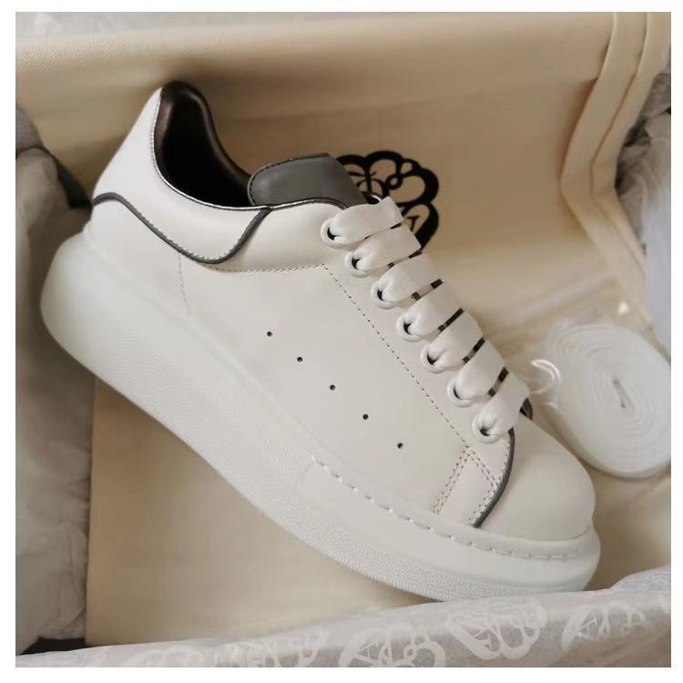High-end McQueen White Shoes Women's Thick Sole Height-increasing Men's and Women's Couple's Breathable Casual Genuine Leather Fashion sneaker Men