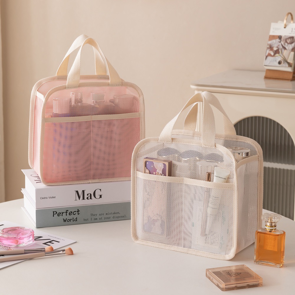 Cosmetic bag
