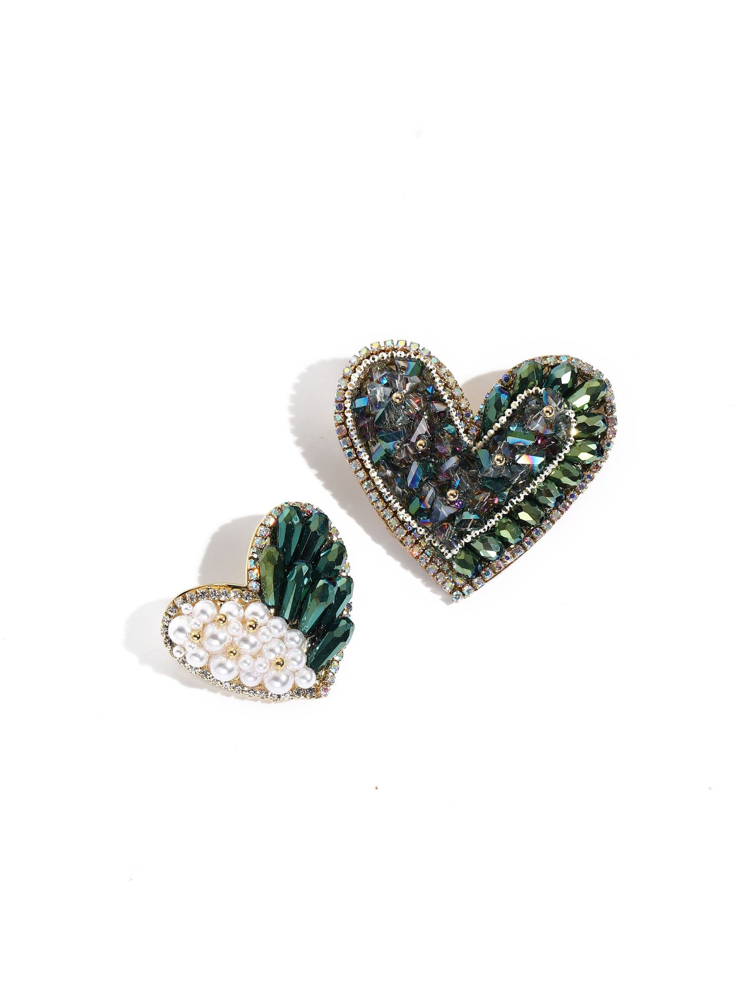 Elegant Heart Shape Copper Women's Brooches display picture 3