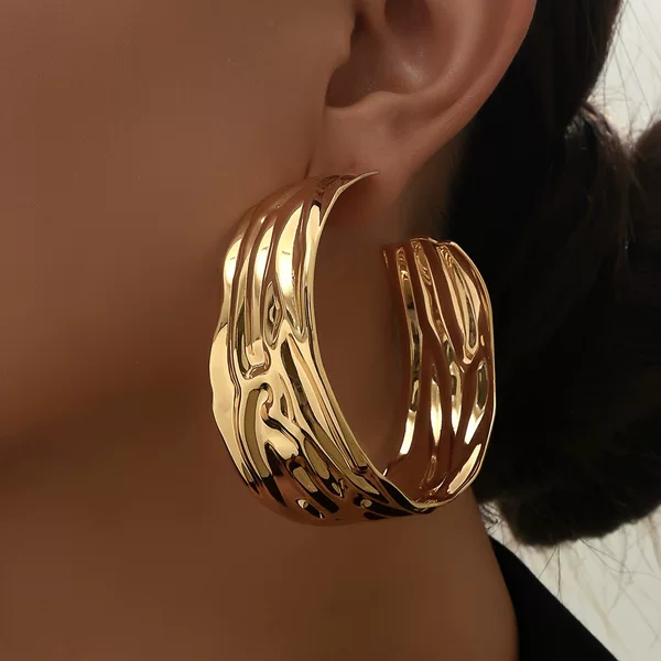 European and American exaggerated metal ring-shaped texture earrings fashion simple personality temperament Joker earrings wholesale