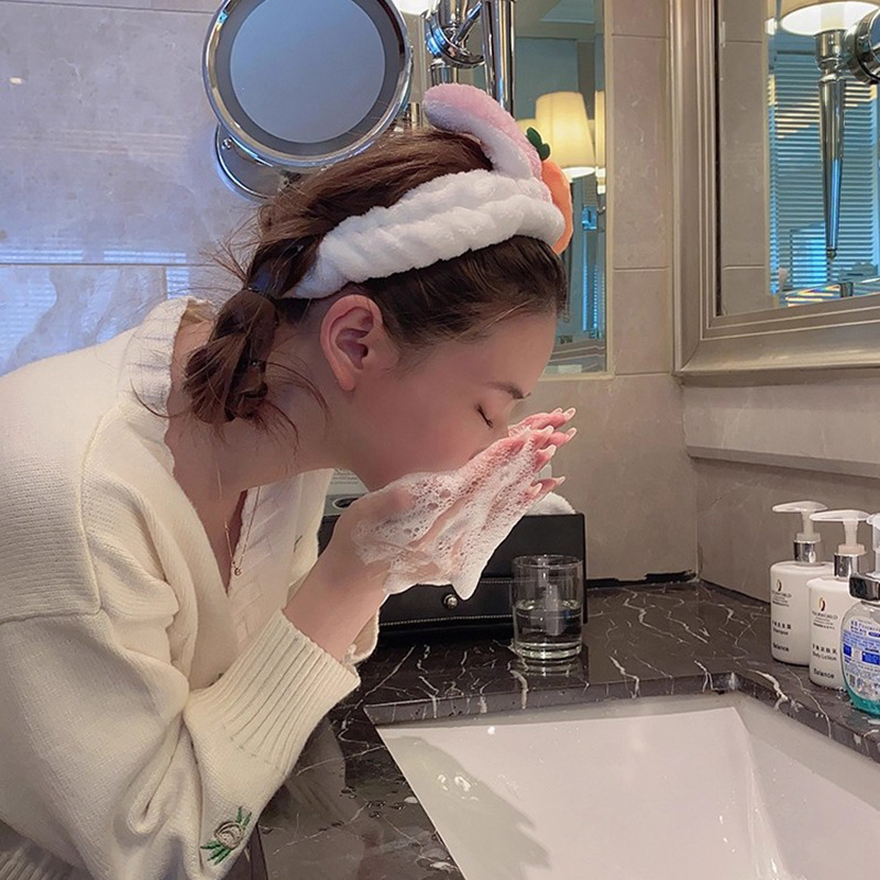 Lavarse la cara cinturón de cabello lindos de peluche para la mujer lavado y máscara especial de agujeros de cabello cinturón de cabello brazalete