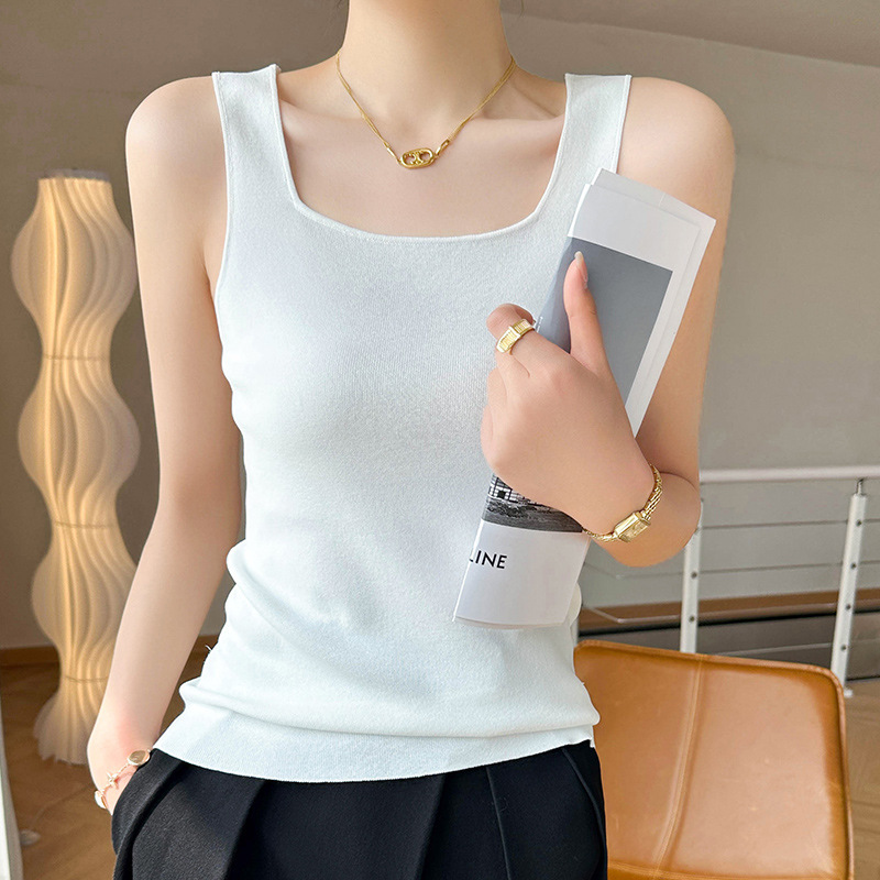 Square Collar Sleeveless Knitted Vest Women's 2025 Summer New Elegant Slim-fit Camisole Top Short Fashionable Outer Wear Square Collar Sleeveless Knitted Vest Women's 2025 Summer New Elegant Slim-fit Camisole Top Short Fashionable Outer Wear