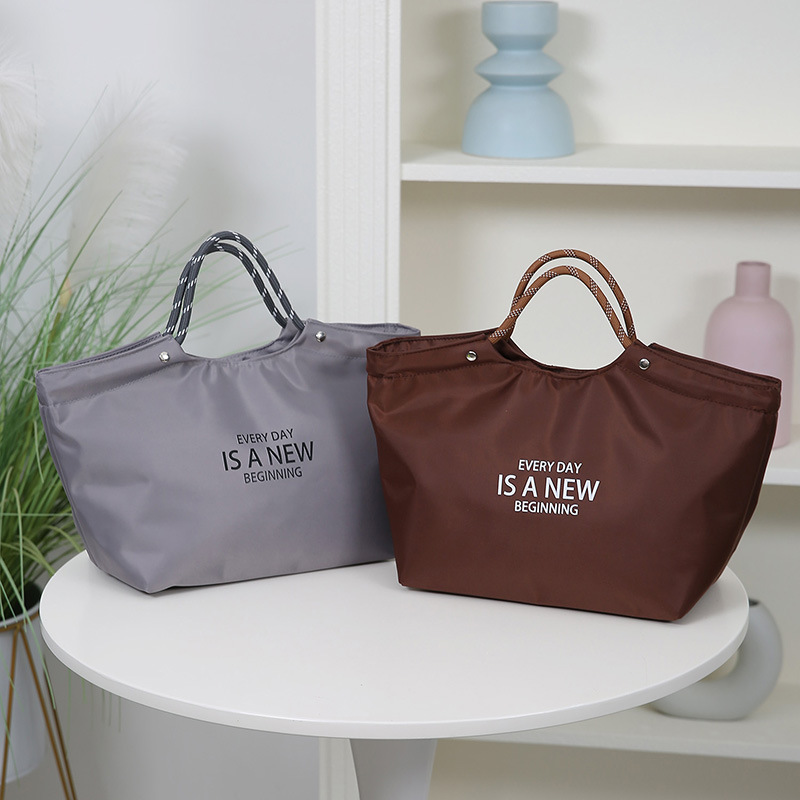 Bolsa de mano de ocio de gran capacidad para salir a prueba de salpicaduras de usuario real bolsa de mamá de oficina bolsa de almuerzo de aislamiento