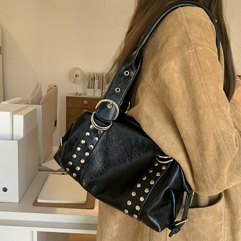 Cross-Border Retro 2026 Spring New Style Metal American-Style Soft Leather Boston Handbag Underarm Pu Leather Women's Shoulder Bag