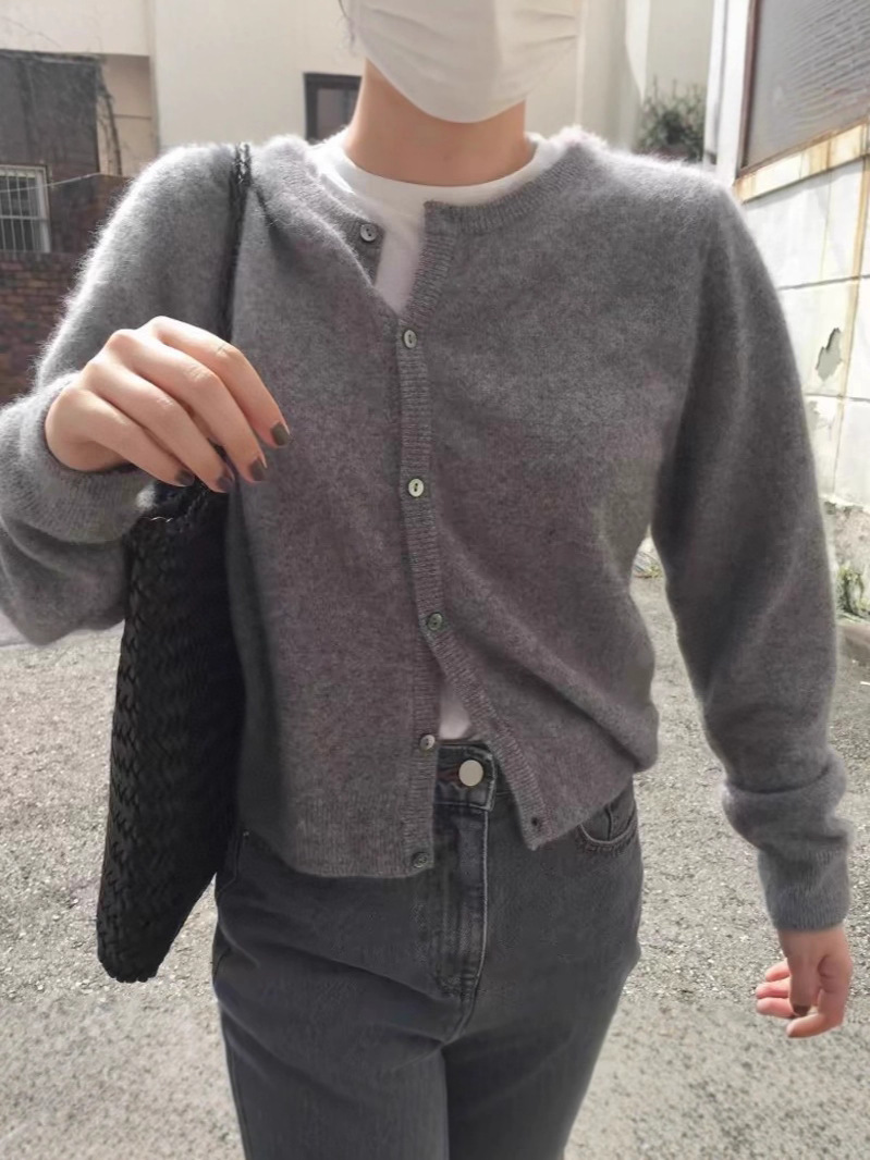 100純ウールカーディガン女性丸首ウールニットジャケットゆるい底付きセーターの外に痩せた上着を重ねて着る