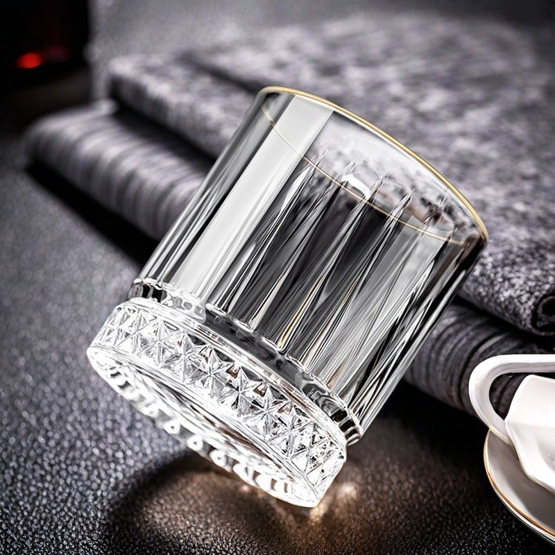 Dos dos tazas de licor blanco conjunto doméstico lujo ligero de alta calidad 2 tazas de una taza pequeña taza de cerveza de licor de cerveza