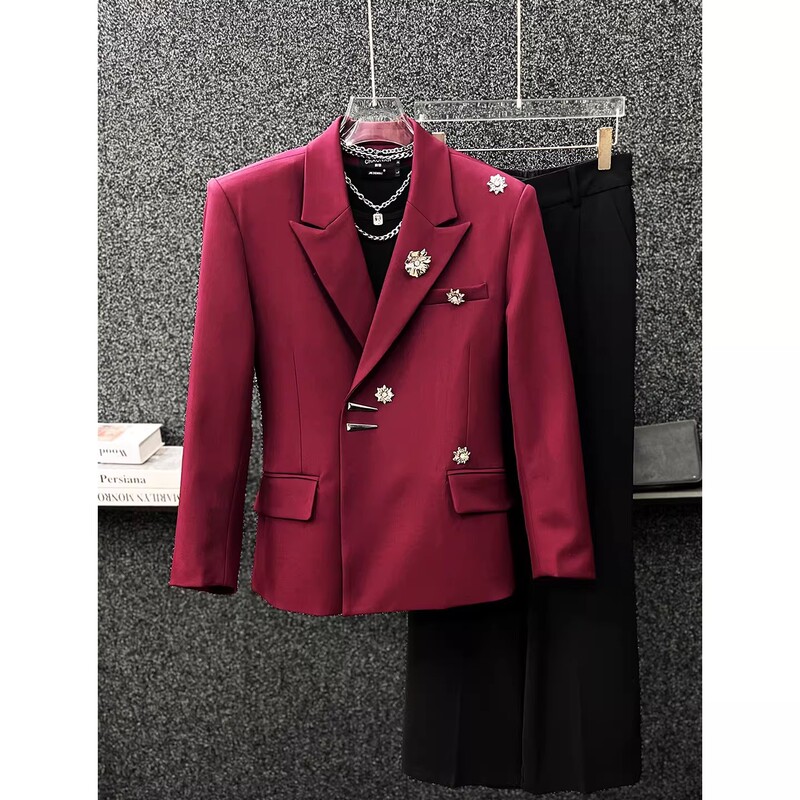 High-End Limited Edition Red Padded Shoulder Suit for Men, Korean-Style Casual Metal-Decorated Waist-Cinching Blazer, Street Fashion High-End Limited Edition Red Padded Shoulder Suit for Men, Korean-Style Casual Metal-Decorated Waist-Cinching Blazer, Street Fashion