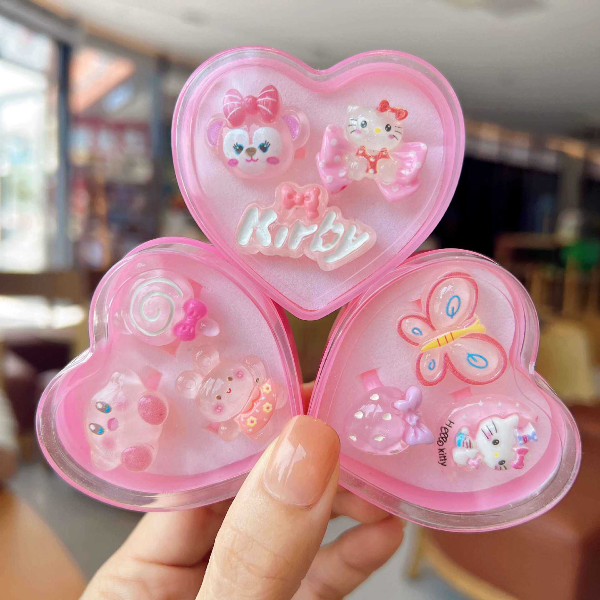 1 box of jelly cartoon models (random style)