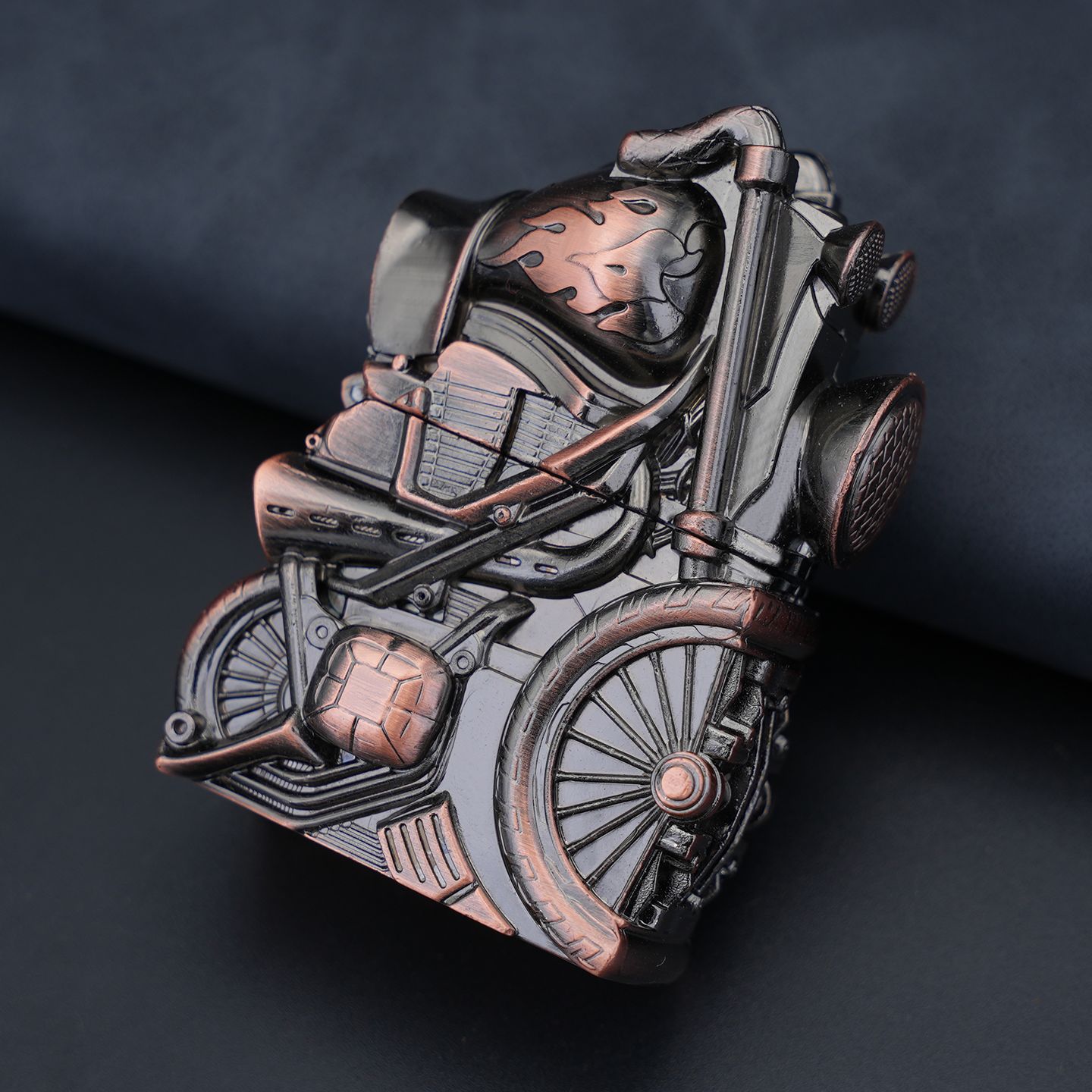 American-style Heavy Armor Motorcycle Lighter With Four-sided Relief, Vintage Kerosene Metal Flint Wheel, Windproof,_voghion.com